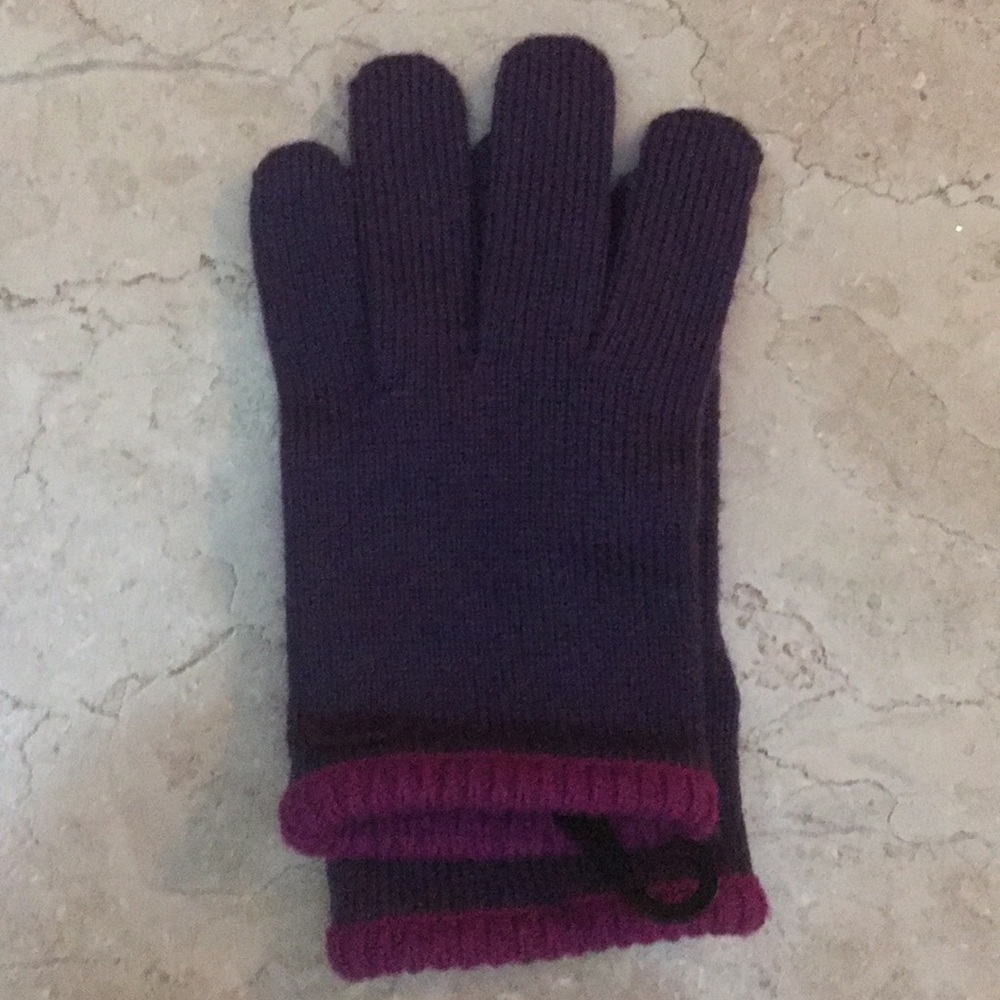 New Coach Knit Gloves - Small